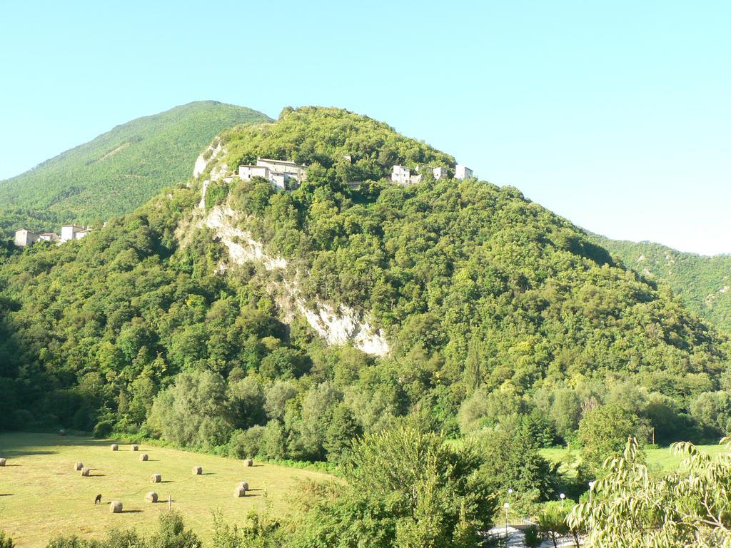 Вилла Agriturismo Casale La Palombara Cerreto di Spoleto Экстерьер фото