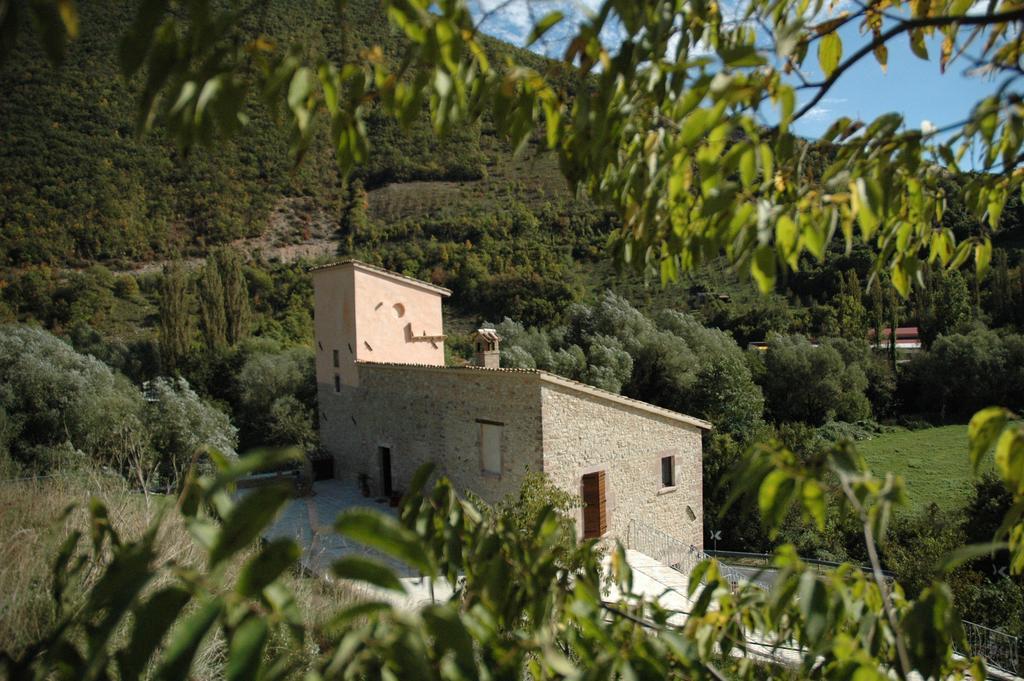 Вилла Agriturismo Casale La Palombara Cerreto di Spoleto Экстерьер фото